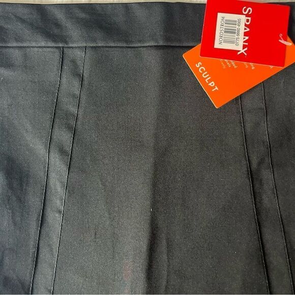 SPANX OnCore High-Waisted Mid Thigh Short Sculpt Shaper black NWT medium - Picture 5 of 8